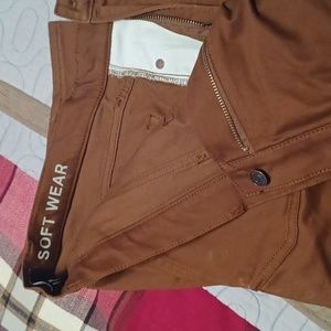 GAP Soft wear 5 pocket pant, Sz 38x30, brown. Never worn